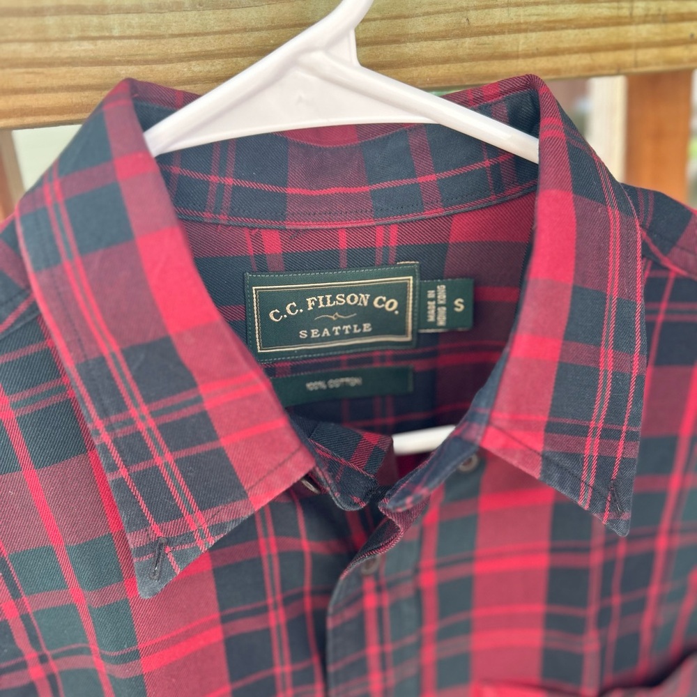 C.C Filson Men’s Long Sleeve Checkered Size Small